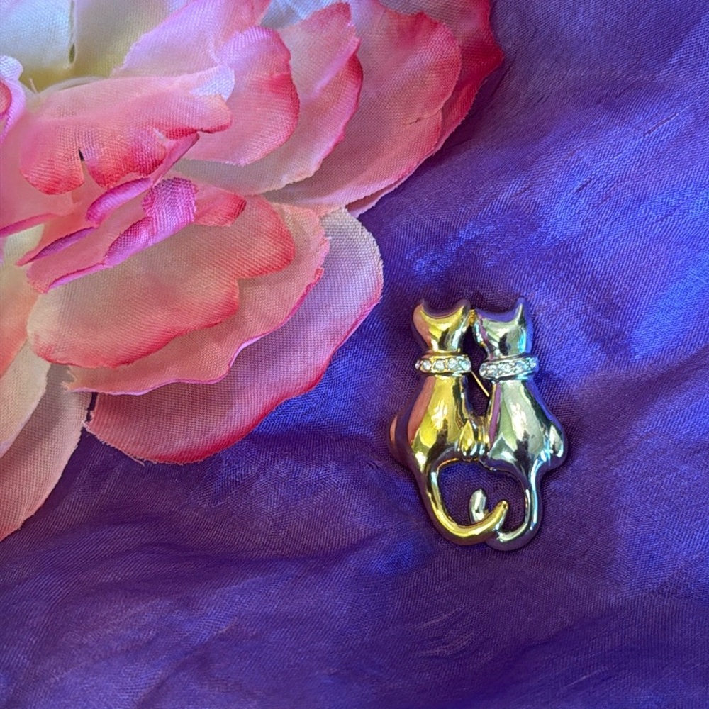 Cat Brooch Two Sitting Cats in Love Brooch with Rhinestone Collars Silver & Gold
